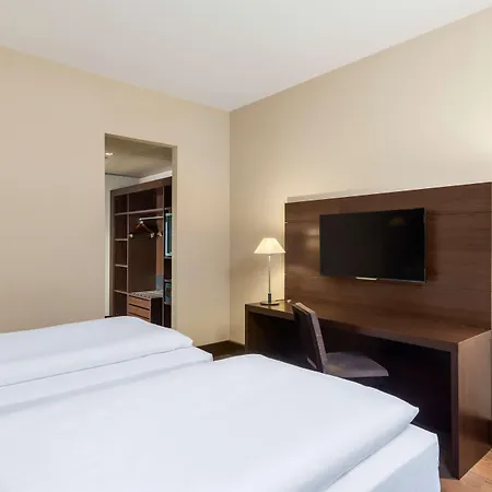 Szálloda Nh Koenigsallee 4*