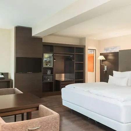 Hotel Nh Koenigsallee 4*