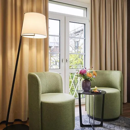 Nh Koenigsallee 4*