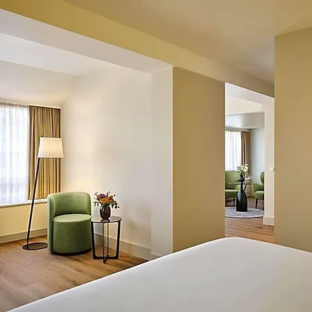 Hotell Nh Koenigsallee 4*