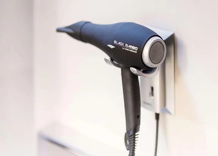 Nh Koenigsallee Hotell 4*