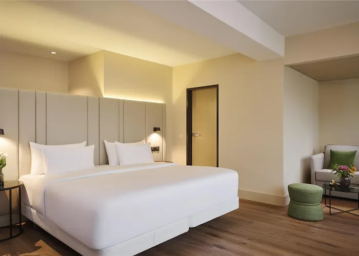 Hotel Nh Koenigsallee 4*